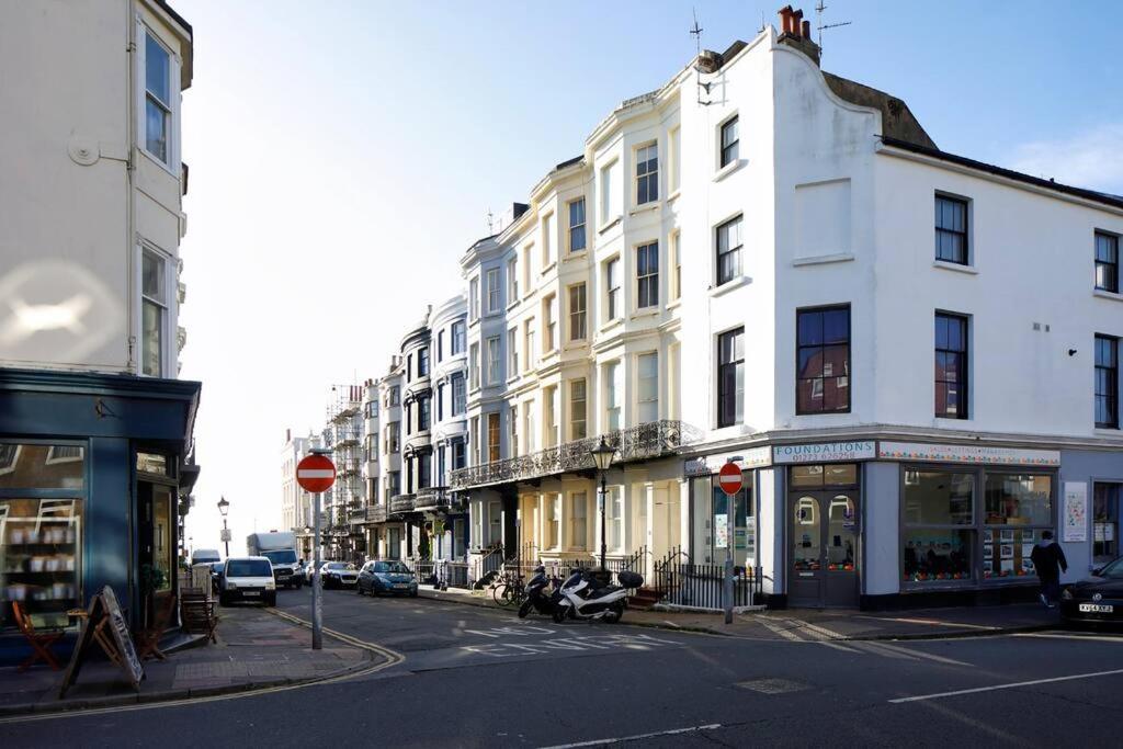 Cosy Studio Flat Moments From The Beach, Kemptown Brighton Eksteriør billede