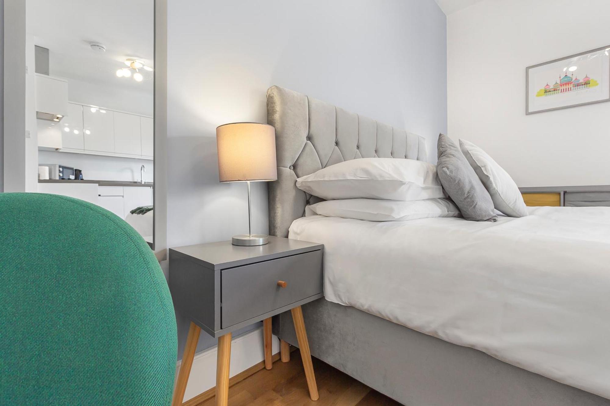 Cosy Studio Flat Moments From The Beach, Kemptown Brighton Eksteriør billede